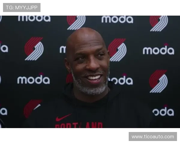 开拓者助教拒升职因与比卢普斯关系密切选择继续留队辅佐主帅